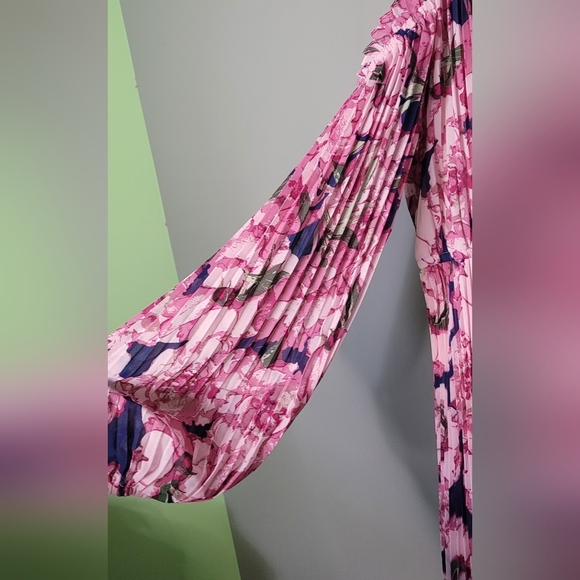 Petal & Pup Floral Pink Maxi Dress Pleated Cold Shoulder Balloon Sleeve NWT XL - Picture 6 of 7